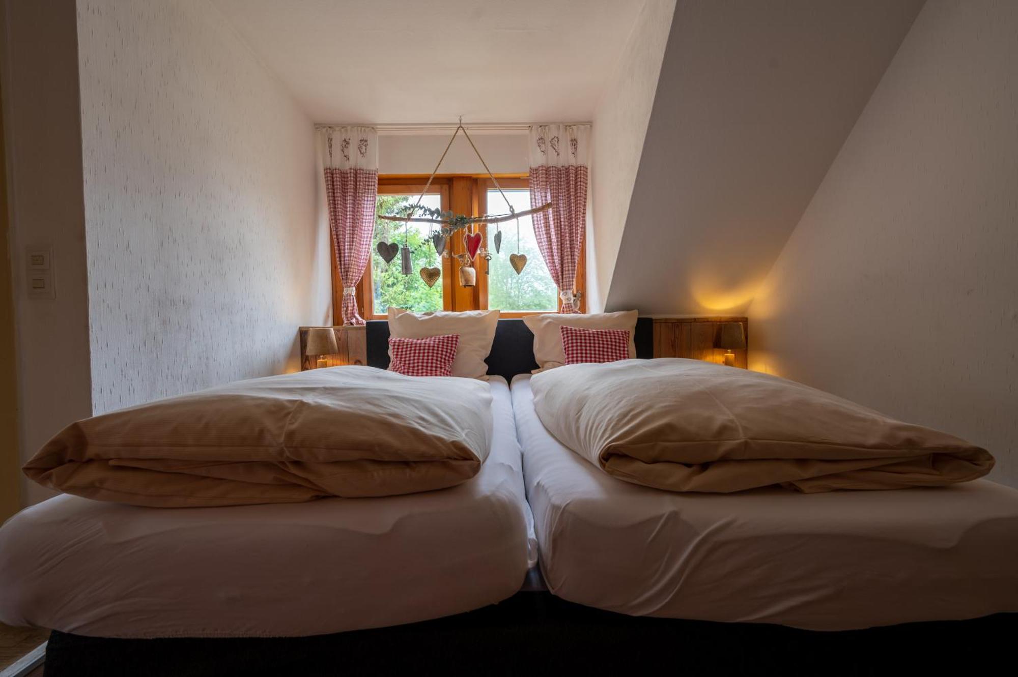 Zur Schmitte Bed & Breakfast Schmallenberg Exterior photo